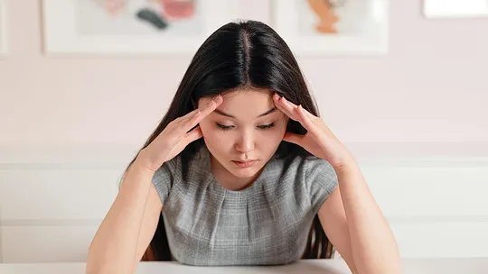 Je lichaam schreeuwt: stresssignalen die je negeert