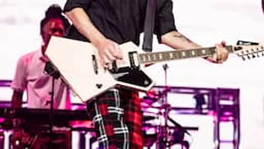 No Doubt-gitarist Tom Dumont onthult Parkinsondiagnose: “Elke dag een strijd”