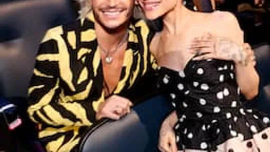Frankie Grande steunt Ariana na haar laatste VS-optreden: “Voor altijd familie”