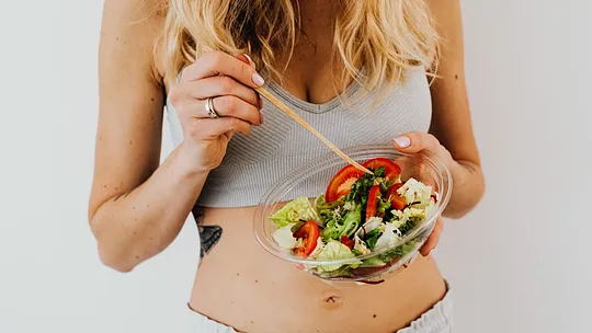 Gut‑skin hack: Waarom je darmen je acne bepalen