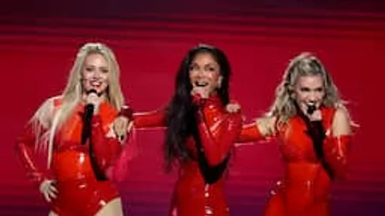 Nicole Scherzinger treedt met brandwond door in Amsterdam